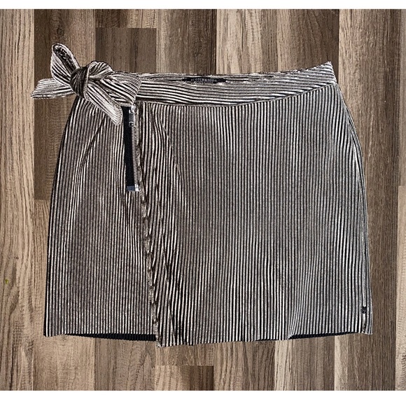 Scotch & Soda Velvet Corduroy Mini Wrap Skirt - Picture 5 of 14